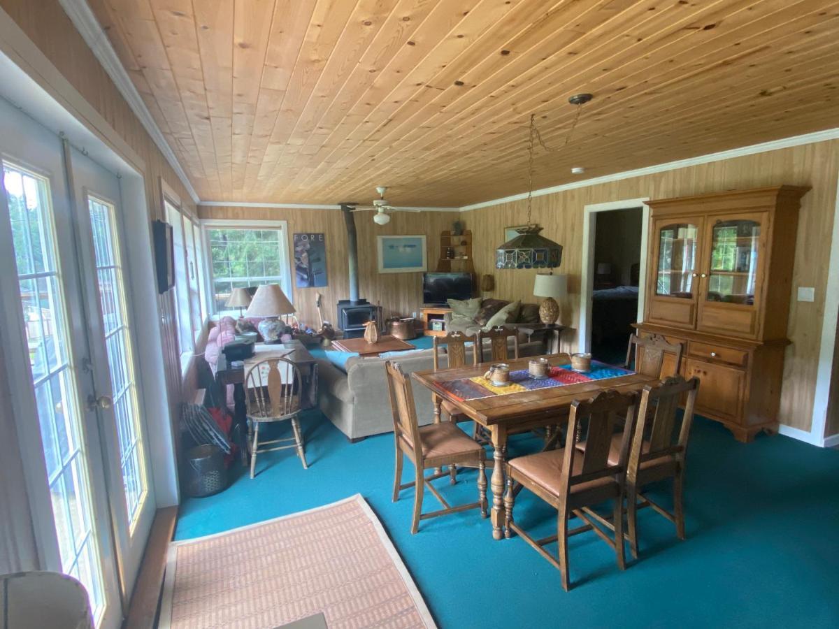 Cozy 2 Bedroom Cabin Next To Trails And Beaches. Hope Bay Exterior photo